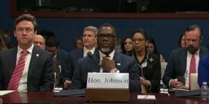 Chicago Mayor Admits He Favors Illegals Over Americans.