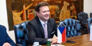 Vondráček: The American Story Is Back.